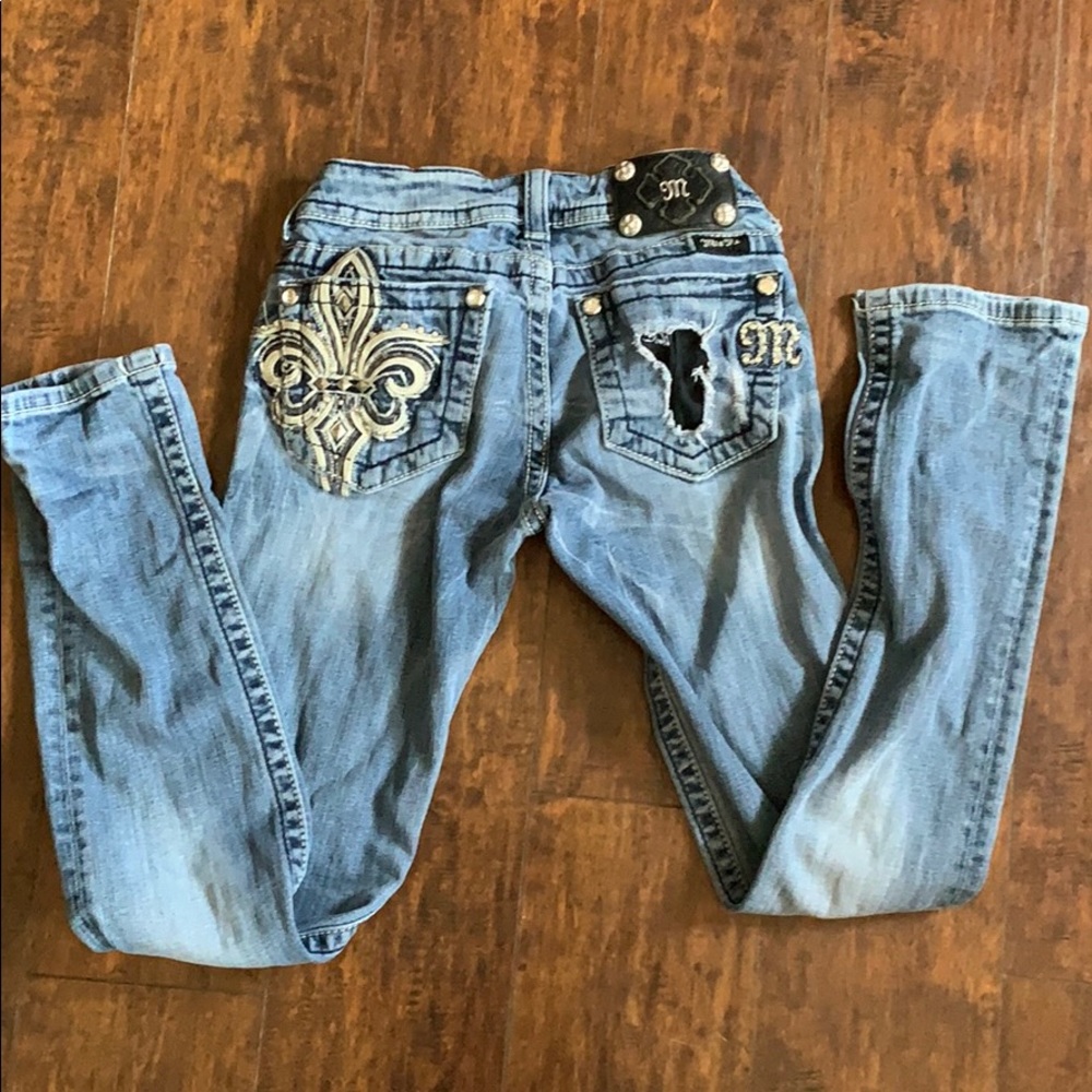Adorable miss me jeans in terrific condition